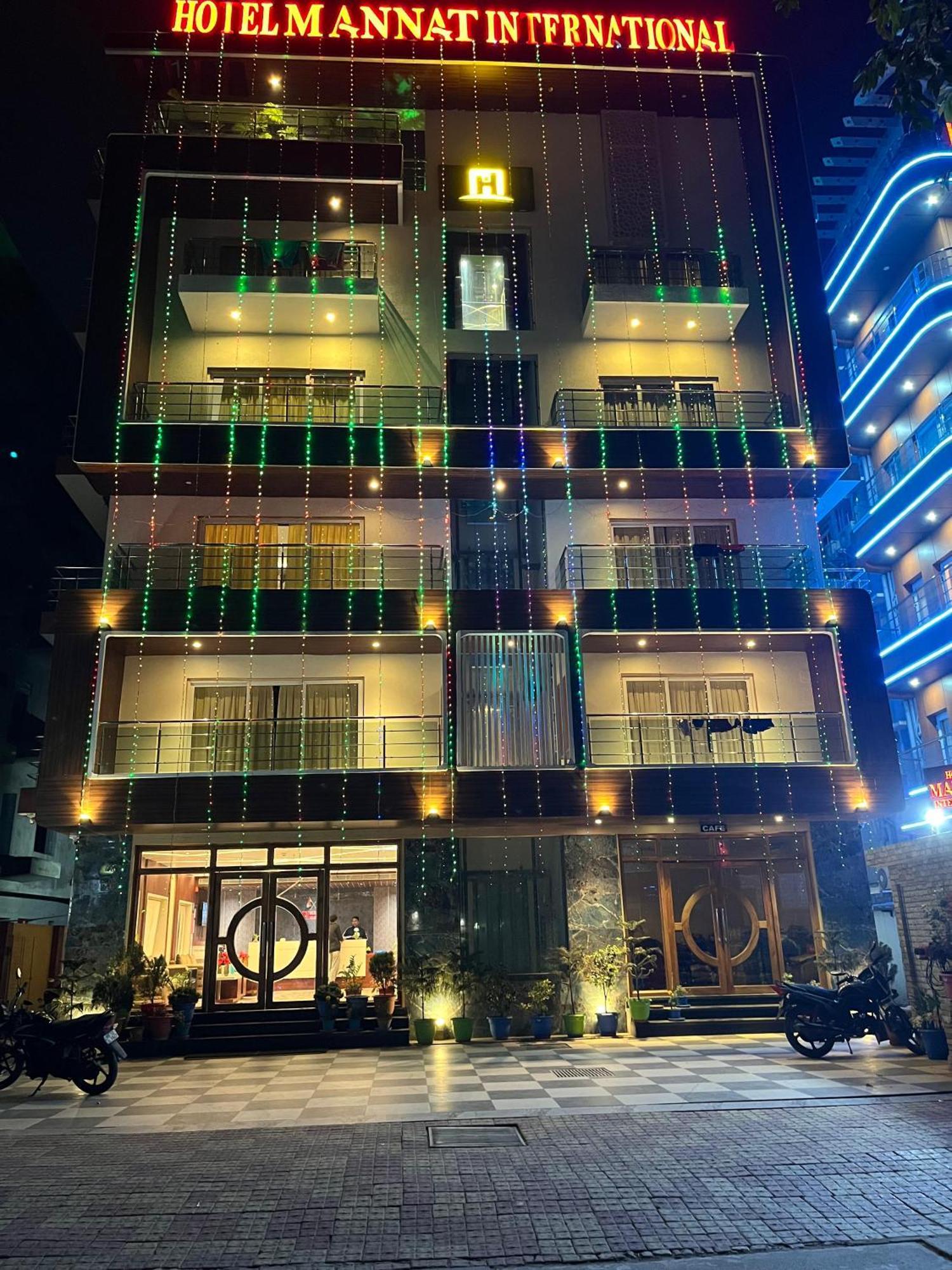 Hotel Mannat International ディガ エクステリア 写真